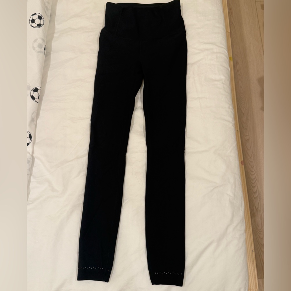 Lululemon Athletica Classic Black High-Rise Tight 27’’ Leggings Size4